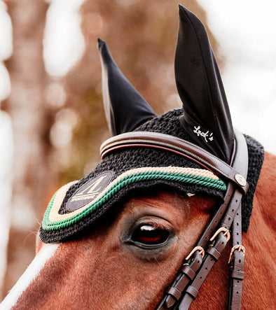 bonnet cheval noir vert sapin dore alexandra ledermann sportswear alsportswear