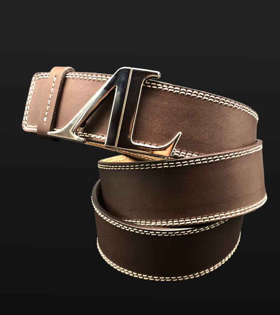 Sacoche de ceinture en cuir marron foncé - En vente sur Armurias