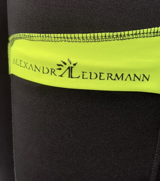 pantalon equitation color vibes noir details jaune eclat zoom logo alexandra ledermann sportswear alsportswear